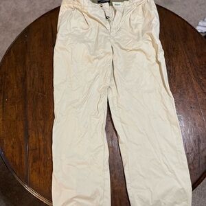 Tommy Hilfiger Men's pleated Light Khaki Chinos